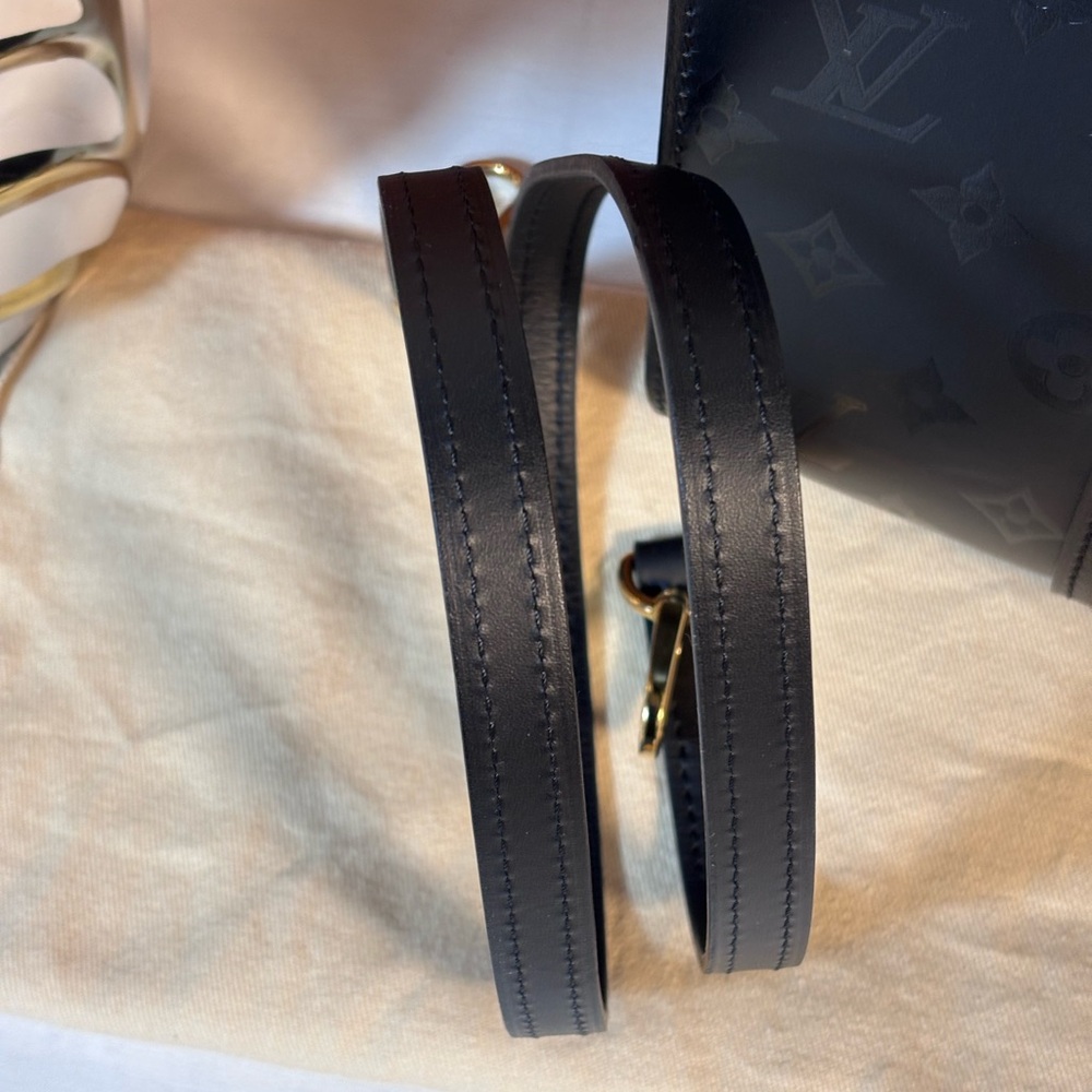 Gorgeous Louis Vuitton Very Mm Tote Black Sold - Picture 12 of 16